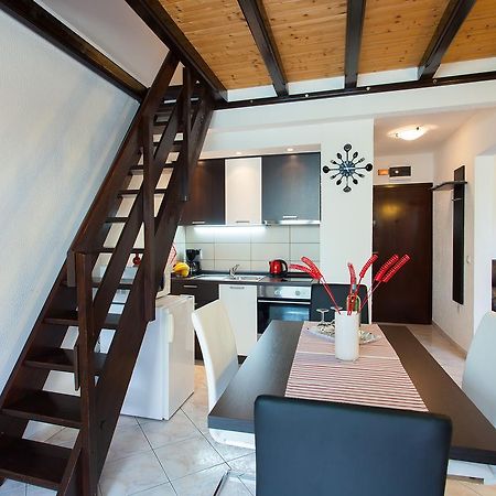 Apartment Cervar ポレッチ 部屋 写真