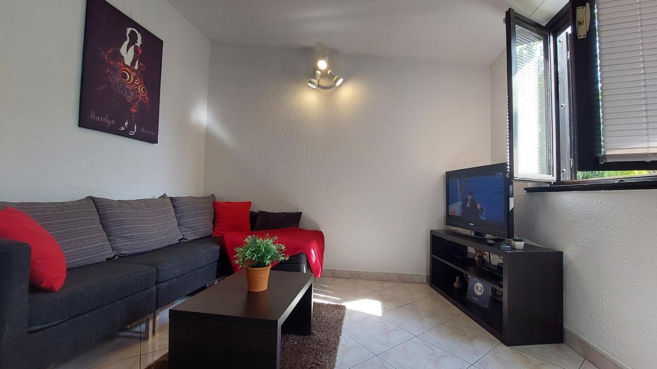 Apartment Cervar ポレッチ エクステリア 写真