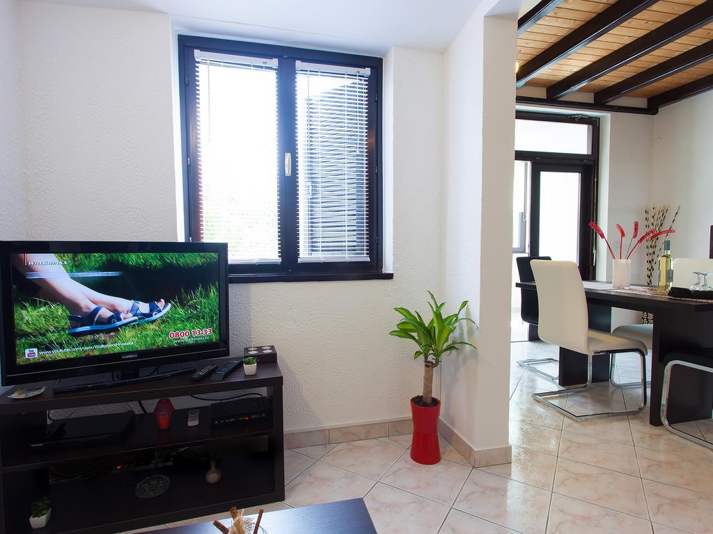 Apartment Cervar ポレッチ 部屋 写真